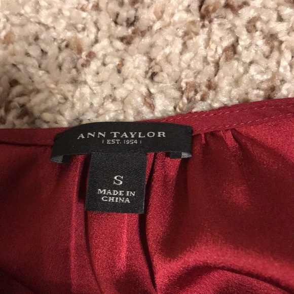 Ann Taylor -long sleeve faux wrap top -red; size S - Picture 3 of 5